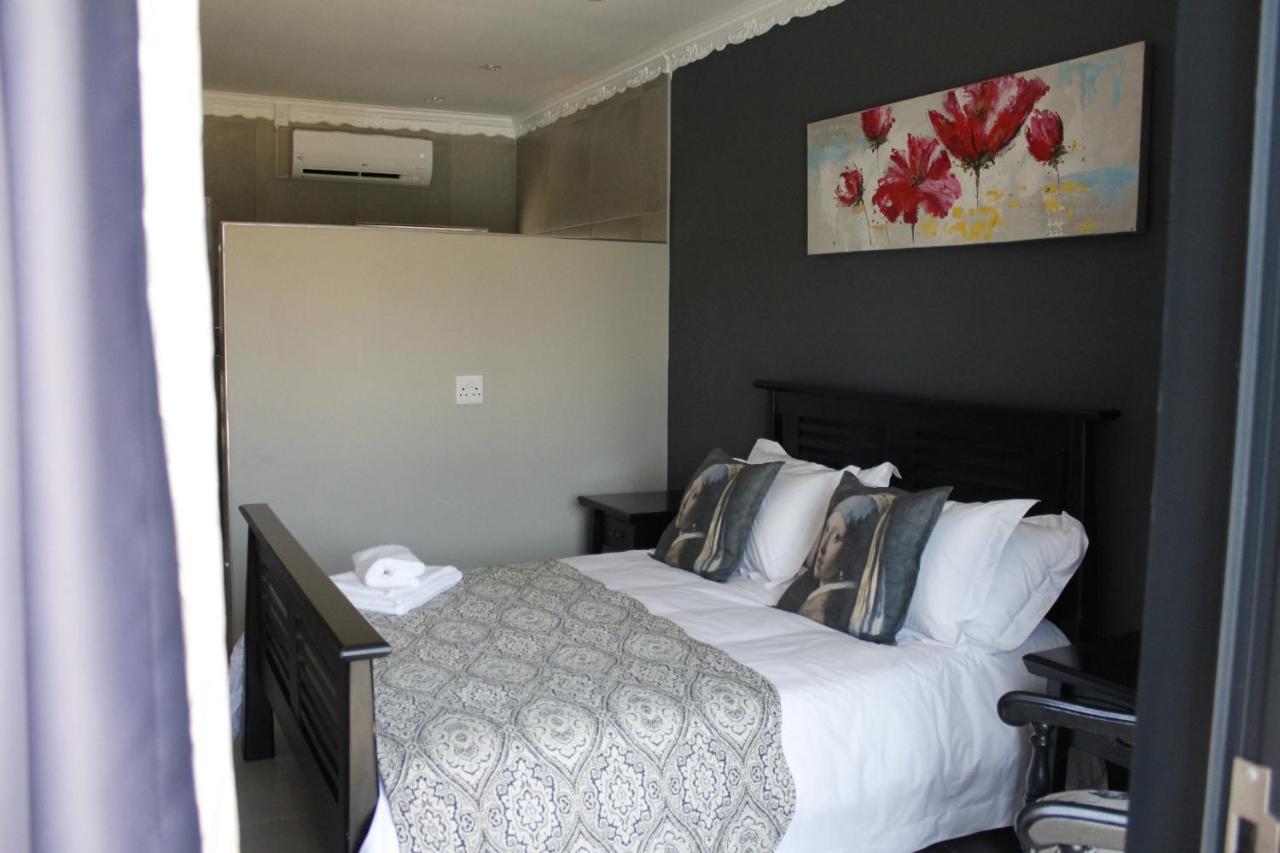 Le Grant Guesthhouse Aparthotel Kroonstad Ngoại thất bức ảnh
