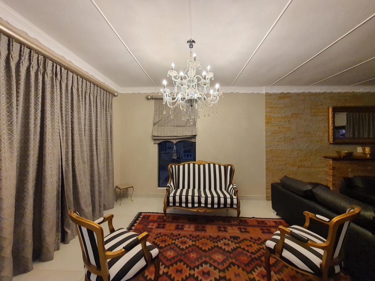 Le Grant Guesthhouse Aparthotel Kroonstad Ngoại thất bức ảnh