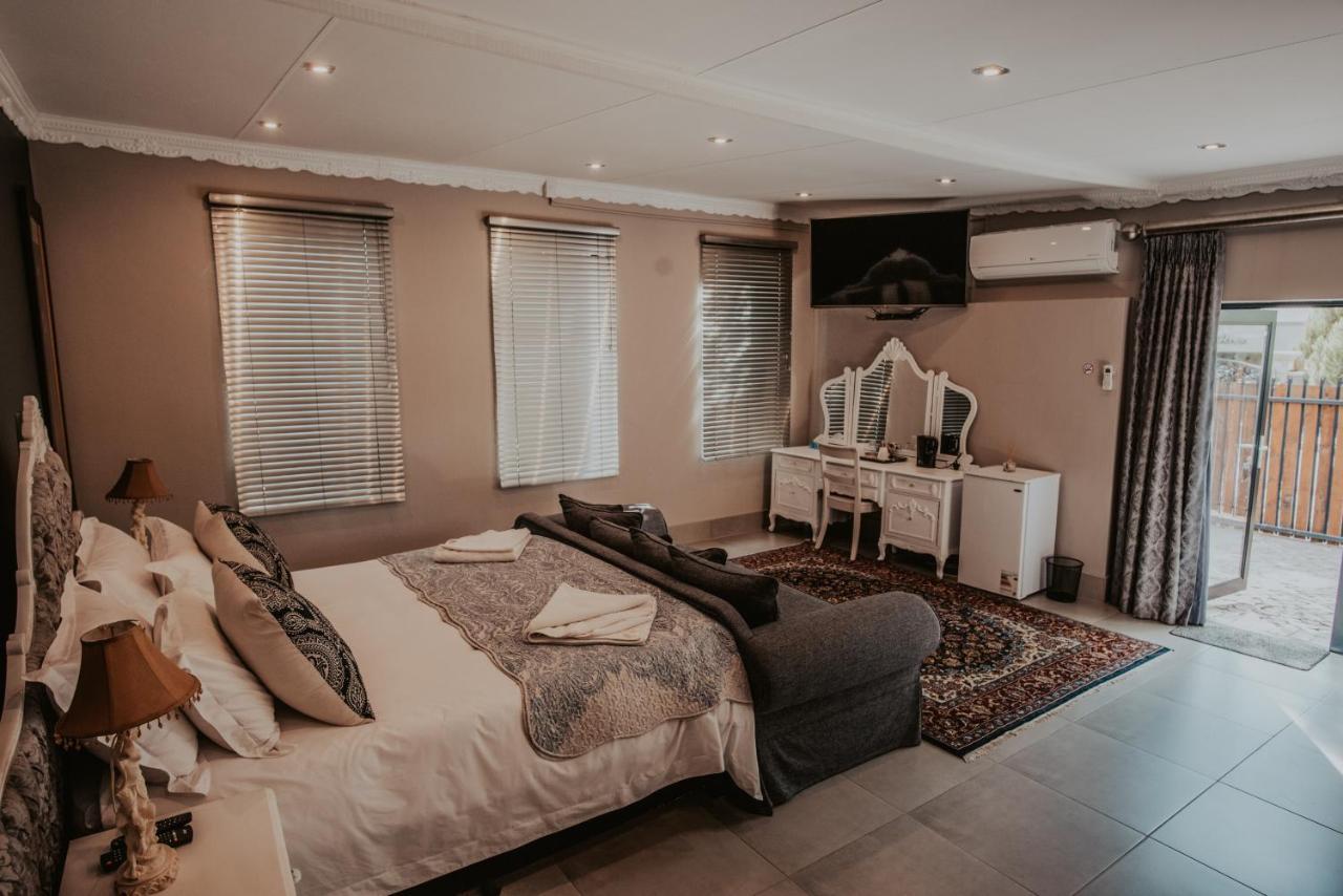 Le Grant Guesthhouse Aparthotel Kroonstad Ngoại thất bức ảnh