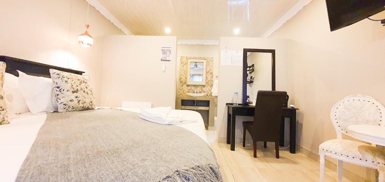 Le Grant Guesthhouse Aparthotel Kroonstad Ngoại thất bức ảnh